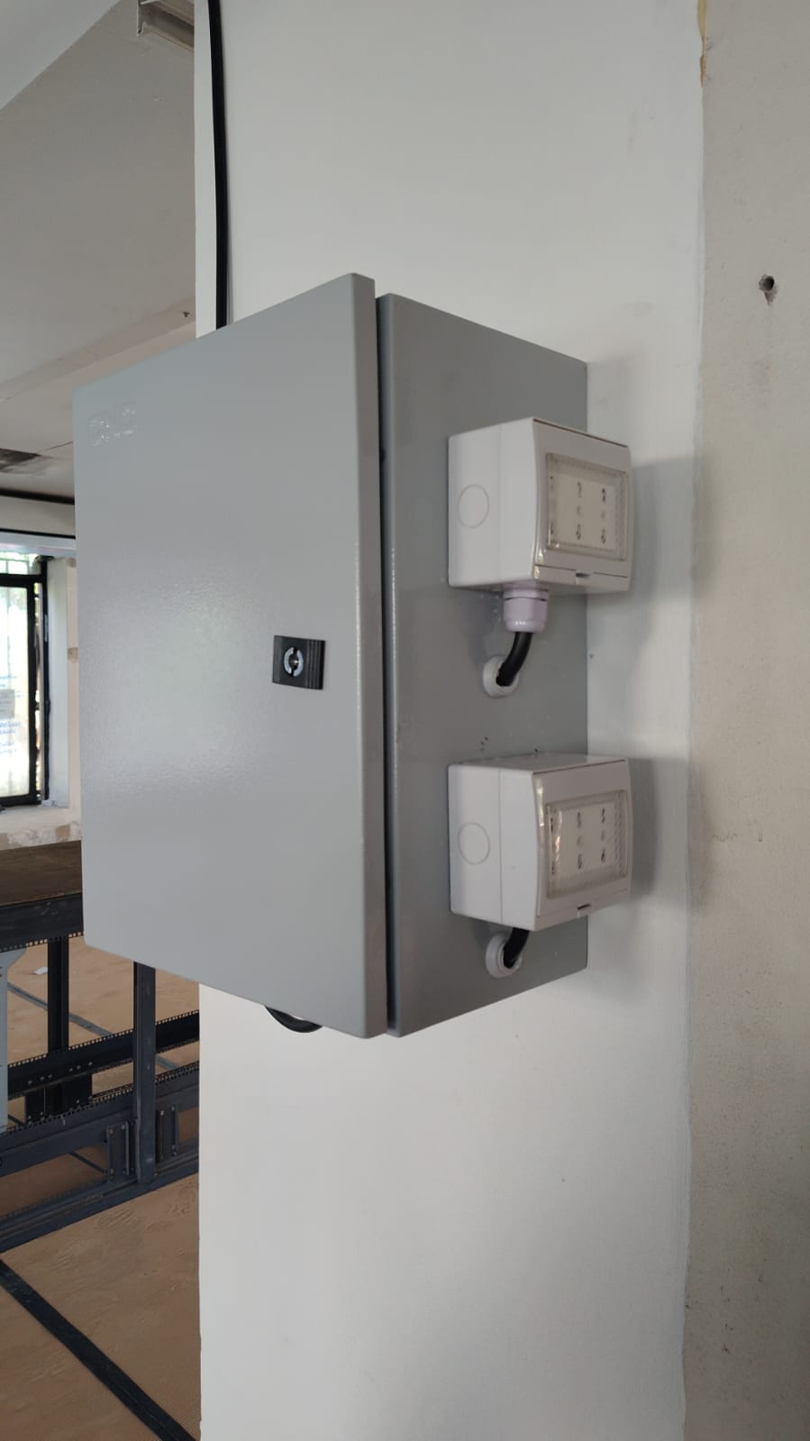 <b>Proyectos Eléctricos</b><br>