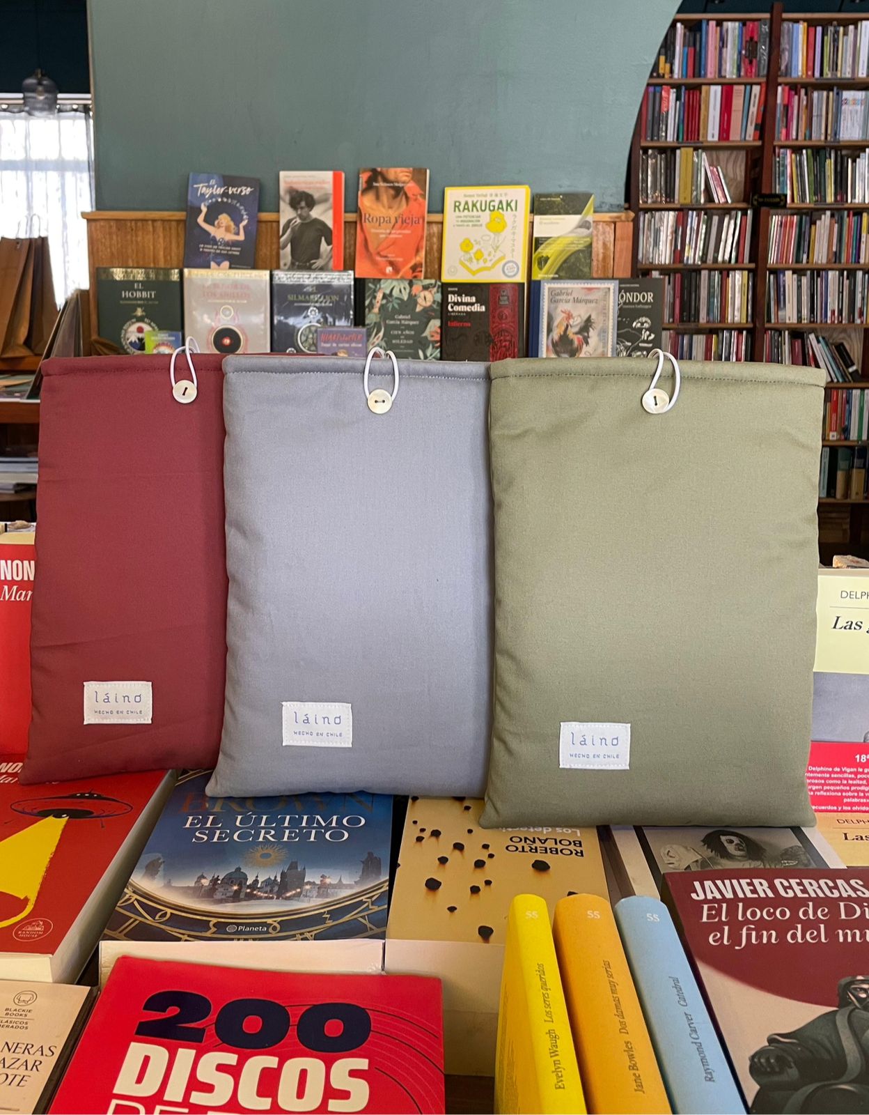 Conoce nuestras fundas para cuidar tus libros regalones