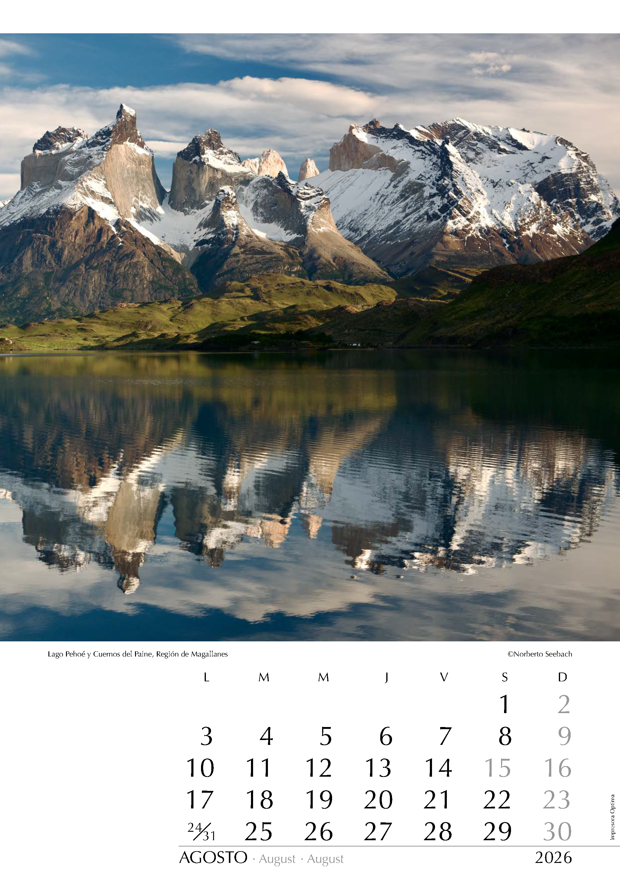 Lago Pehoé y Cuernos del Paine