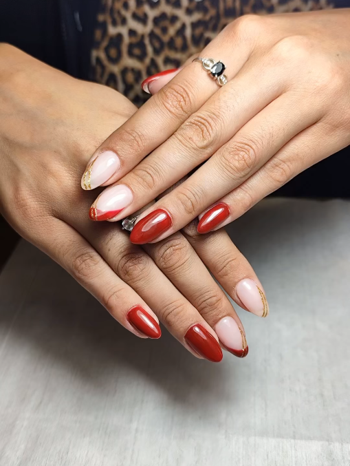 Manicure con esmaltado permanente en Viña del Mar centro realizado en Secrets Viña