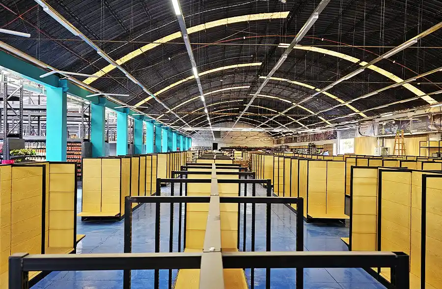 Bodega de 5.000m2 de cliente Exlin tras migración a tienda online Jumpseller