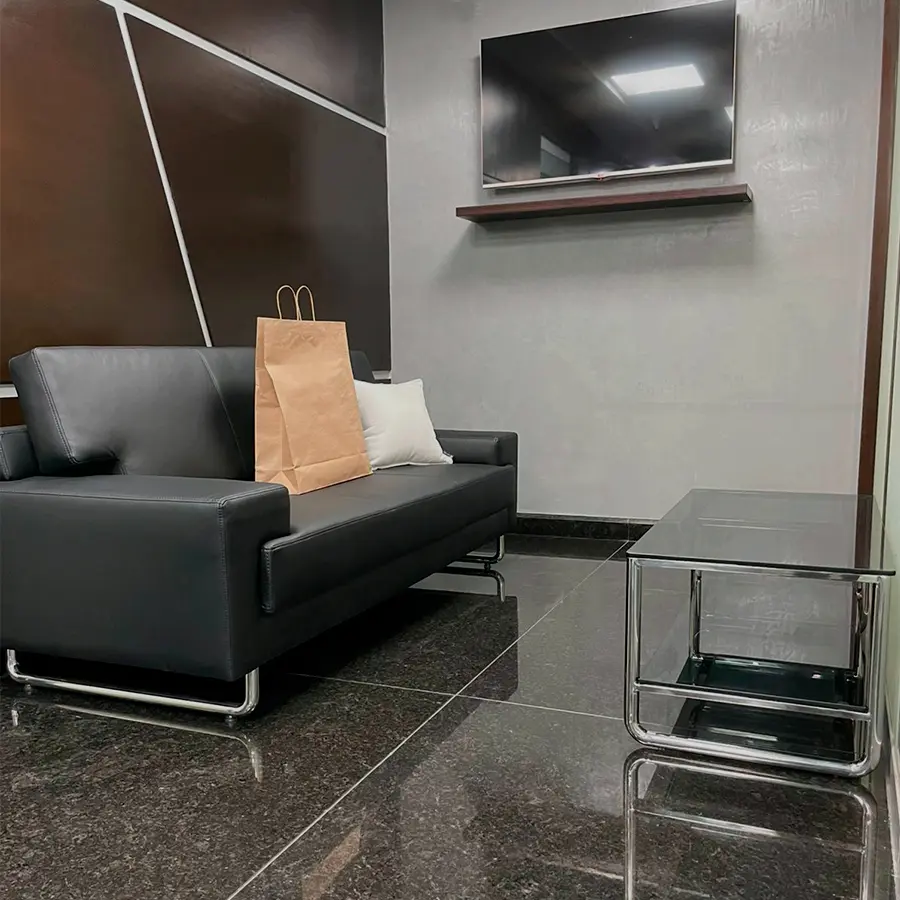 <h3><strong>Producto final e instalado (Sofá SF009)</strong></h3>