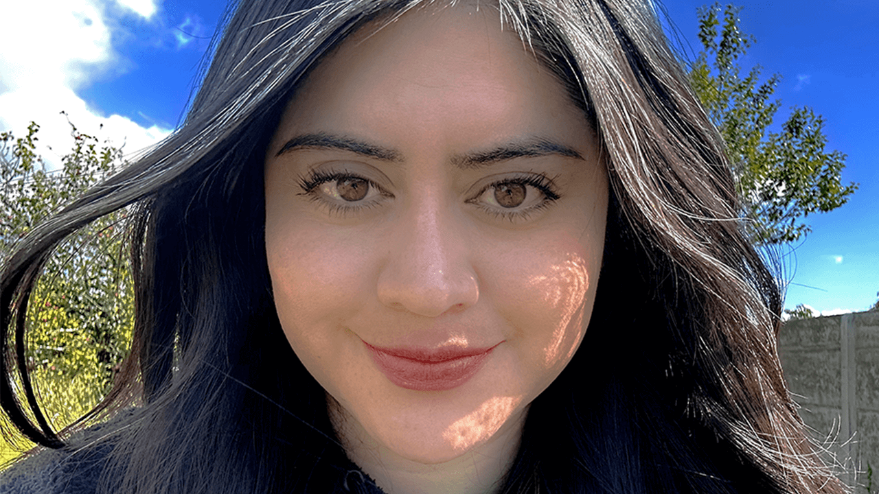 <b>Katherine Flores Mayorinca</b>