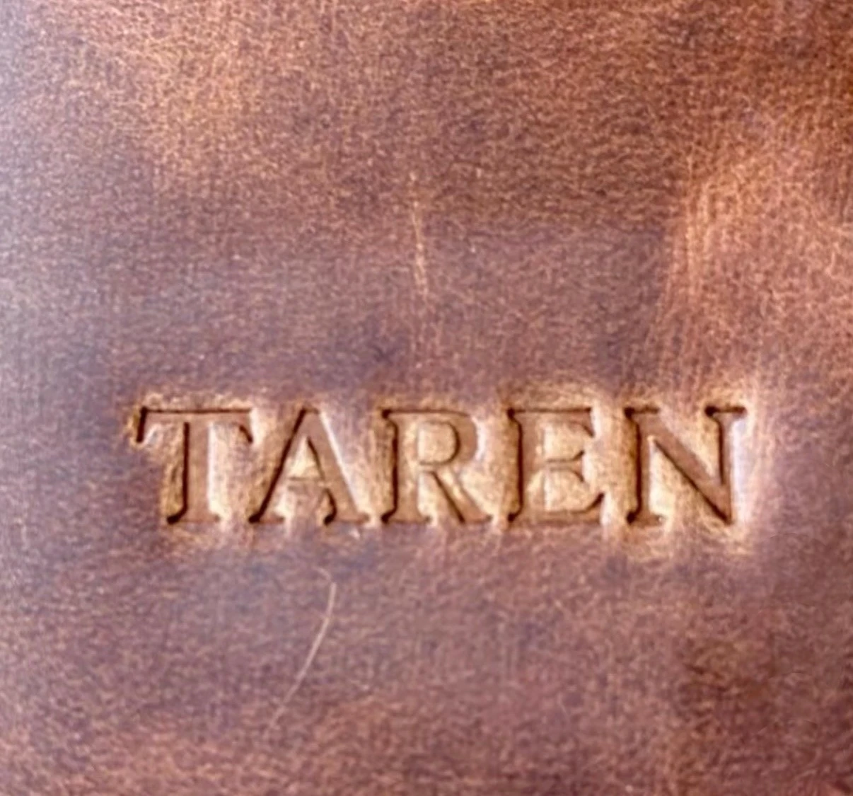Taller artesanal Taren — cuero hecho a mano en Chile