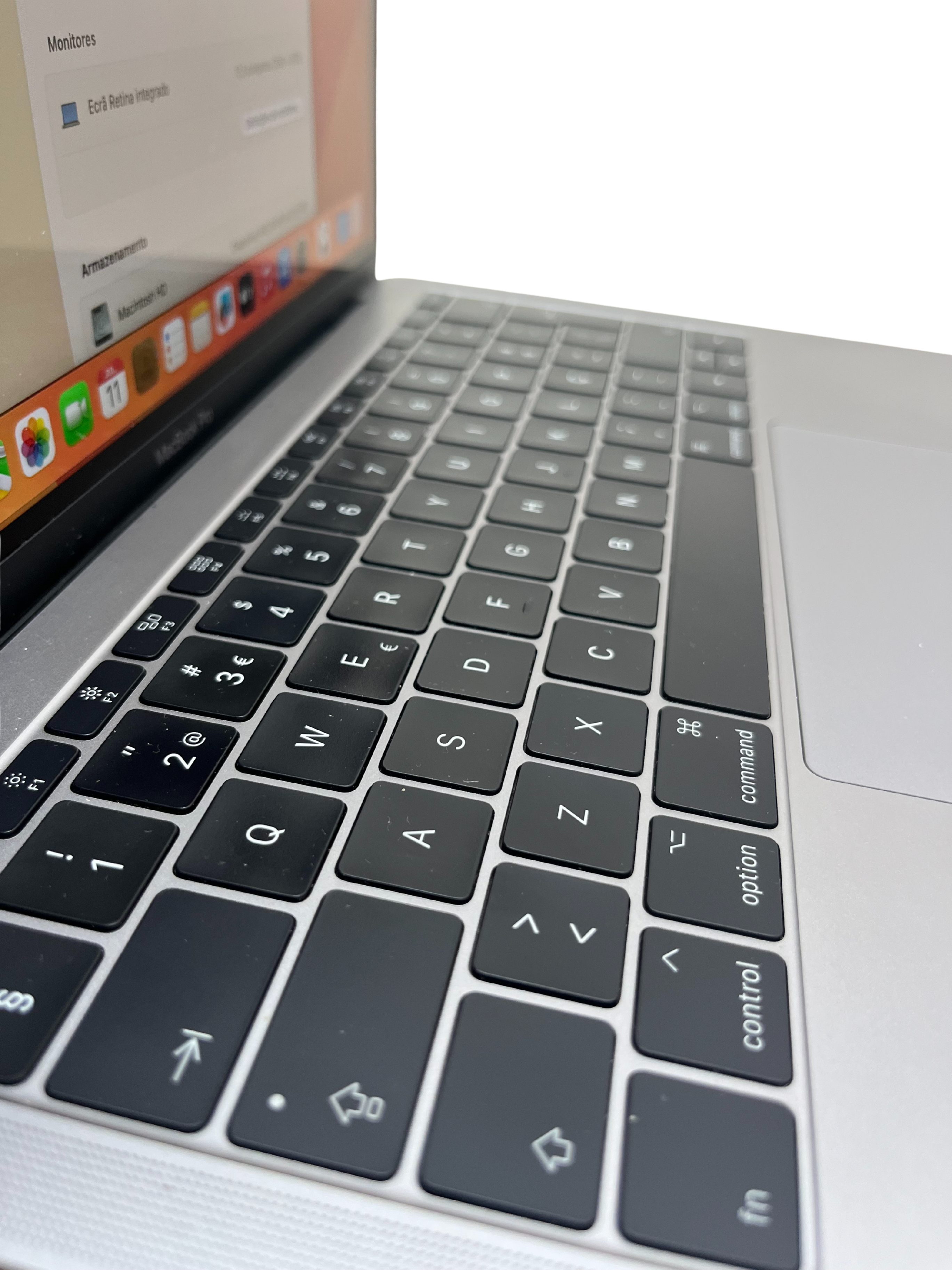 MACBOOKS