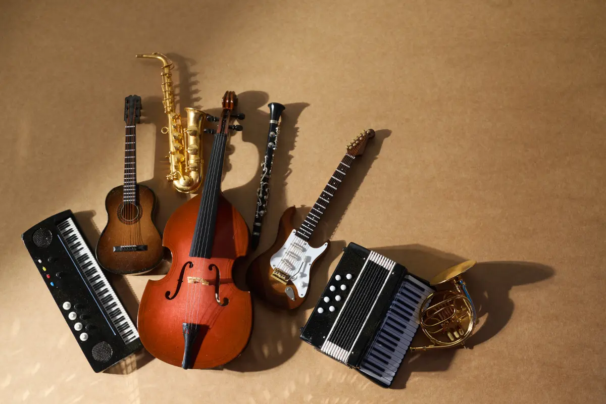 ¿Necesitas orientación para elegir el instrumento ideal o desarrollar un proyecto musical?