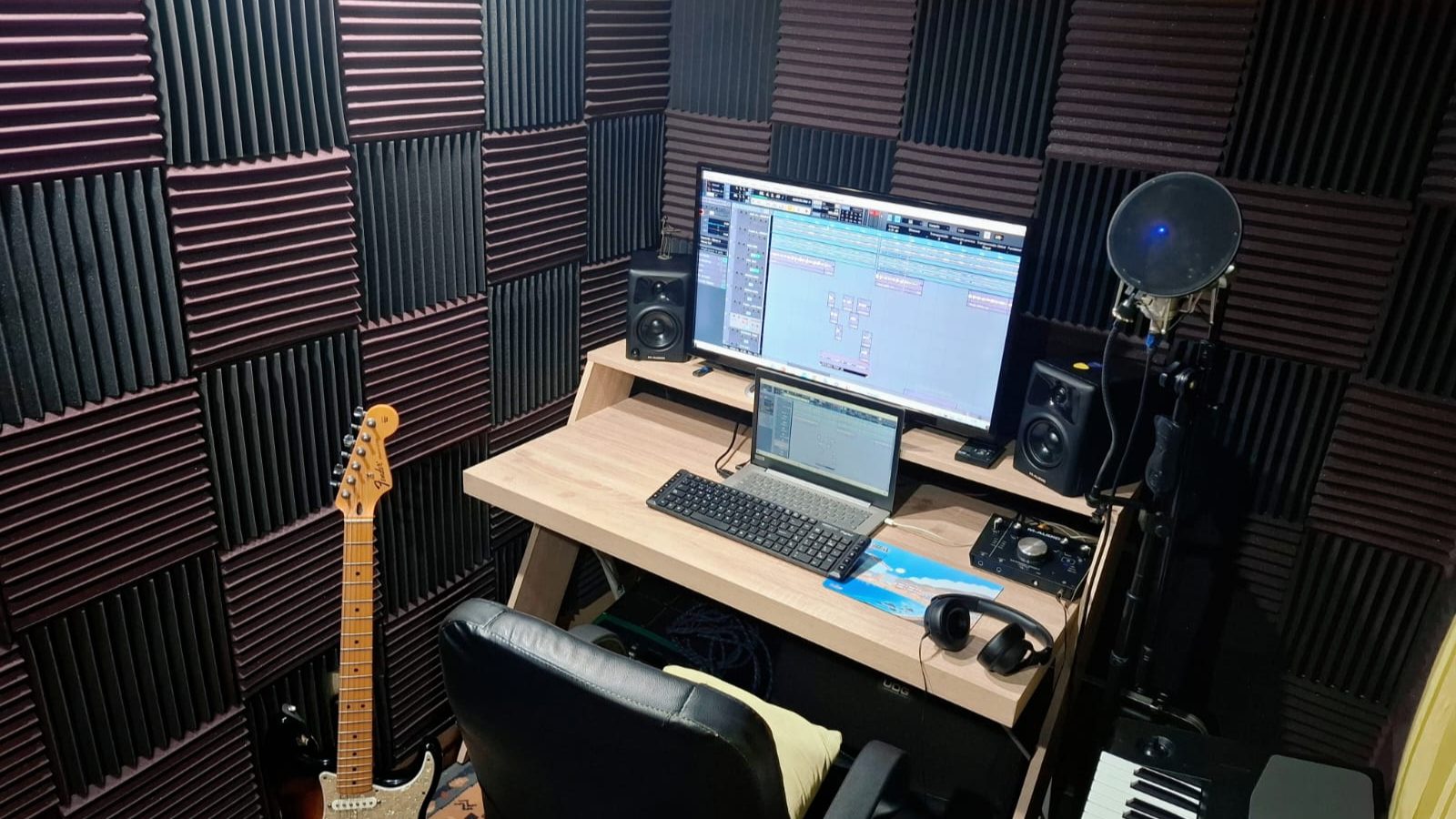 Estudio de grabación tratado con paneles acústicos AcusticWall
