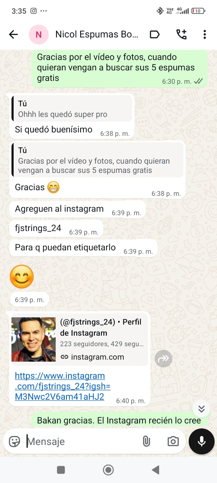 Cliente Nicol compartiendo su satisfacción con el resultado estético y acústico de las espumas acústicas AcusticWall después de instalarla