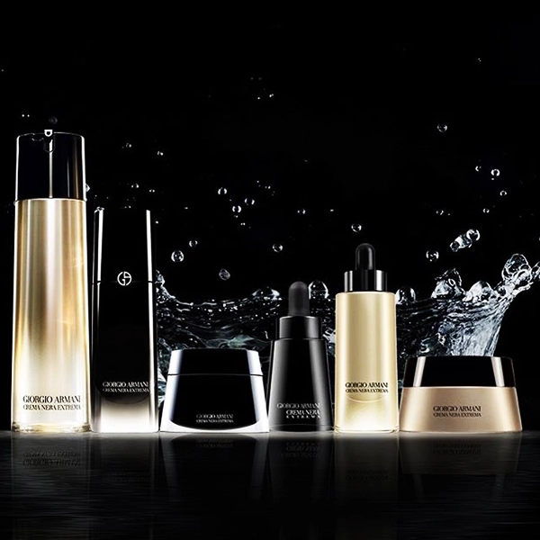 <b>Giorgio Armani</b><br>
<br>