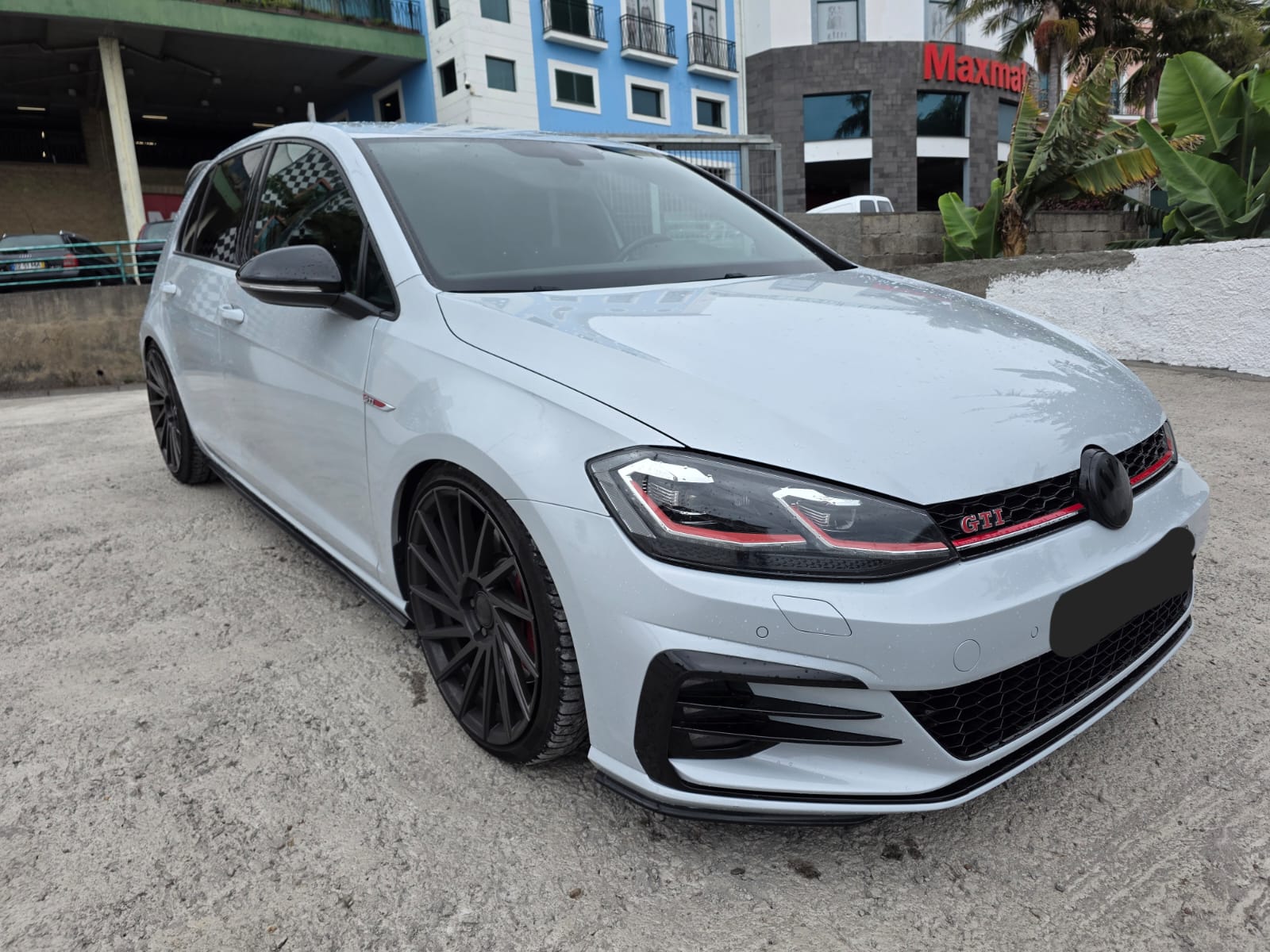 compra e venda de Automóveis e importação de viaturas por encomenda