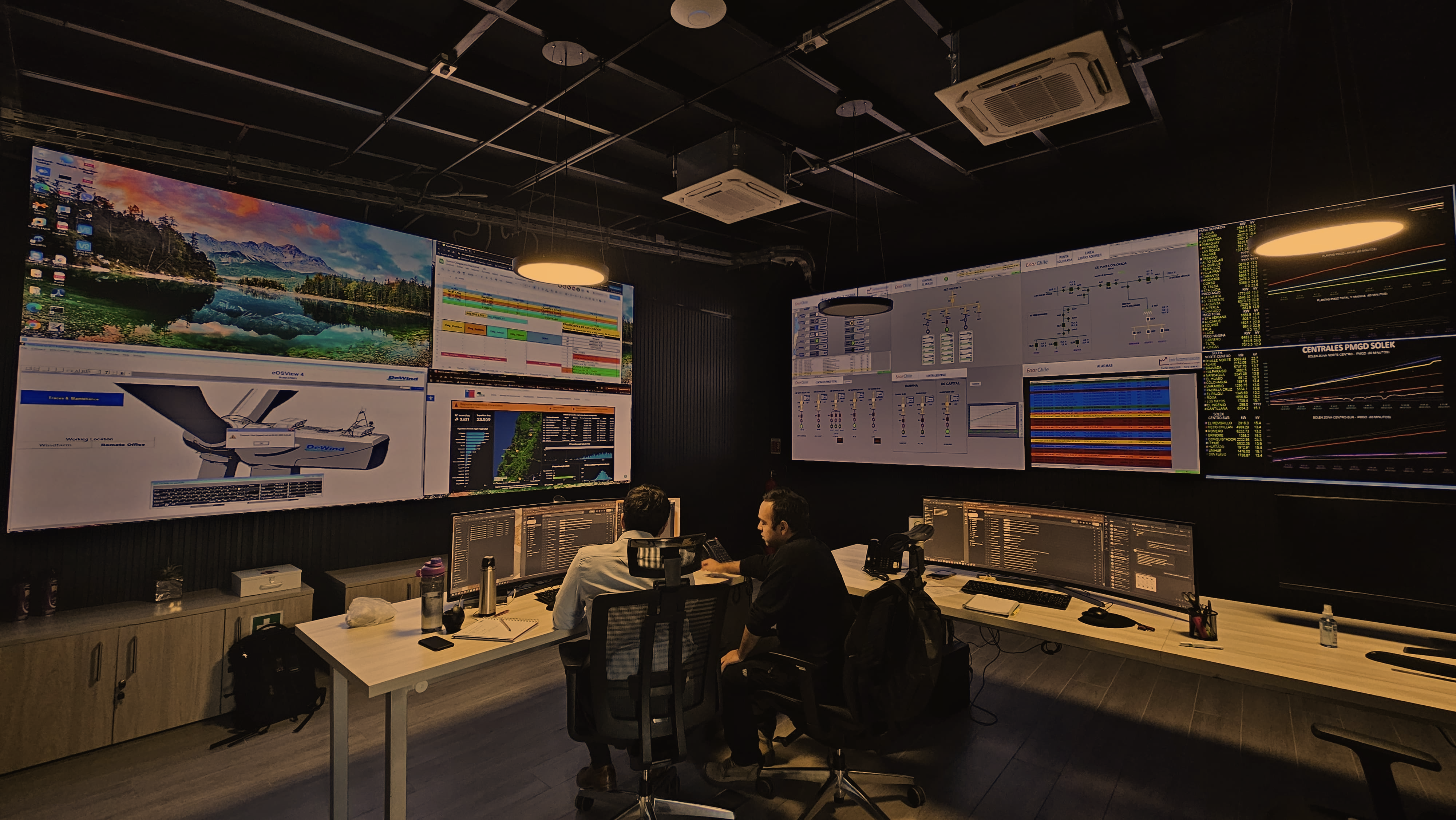 <b>PANTALLAS LED INDOOR Y OUTDOOR</b>