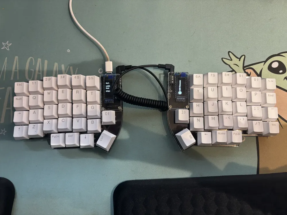 Photo of the keyboard Lily58
